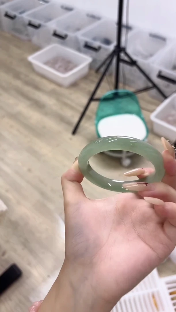 未镶嵌手镯石英质玉249-61D