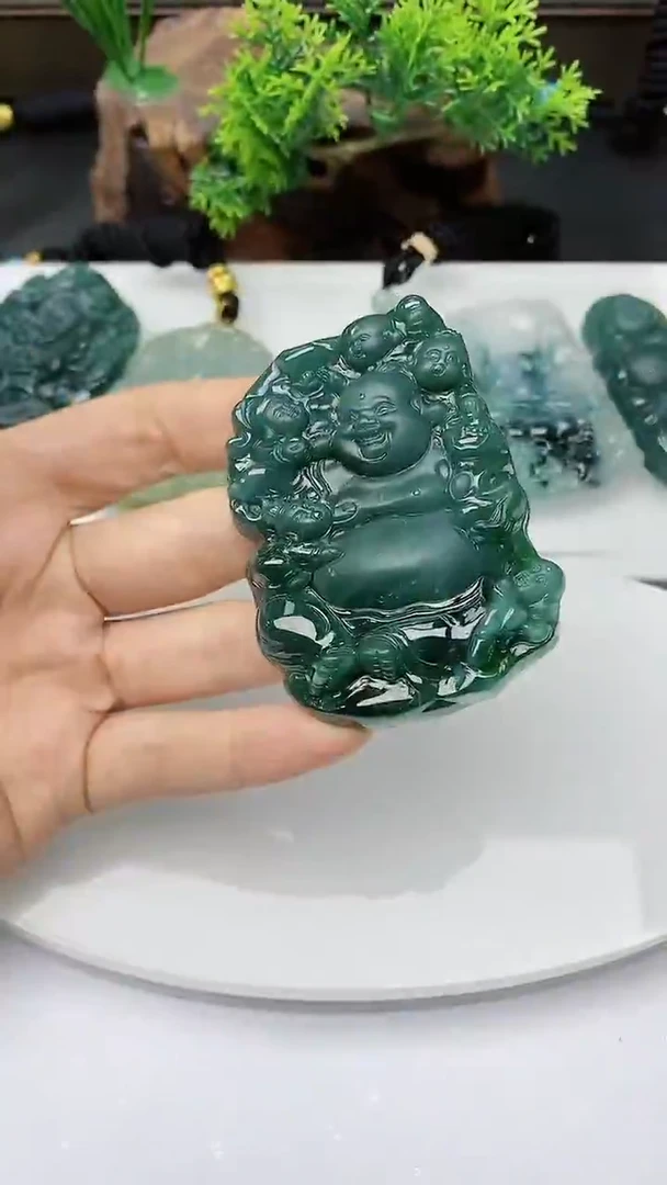 【闪购商品】翡翠颈饰未镶嵌