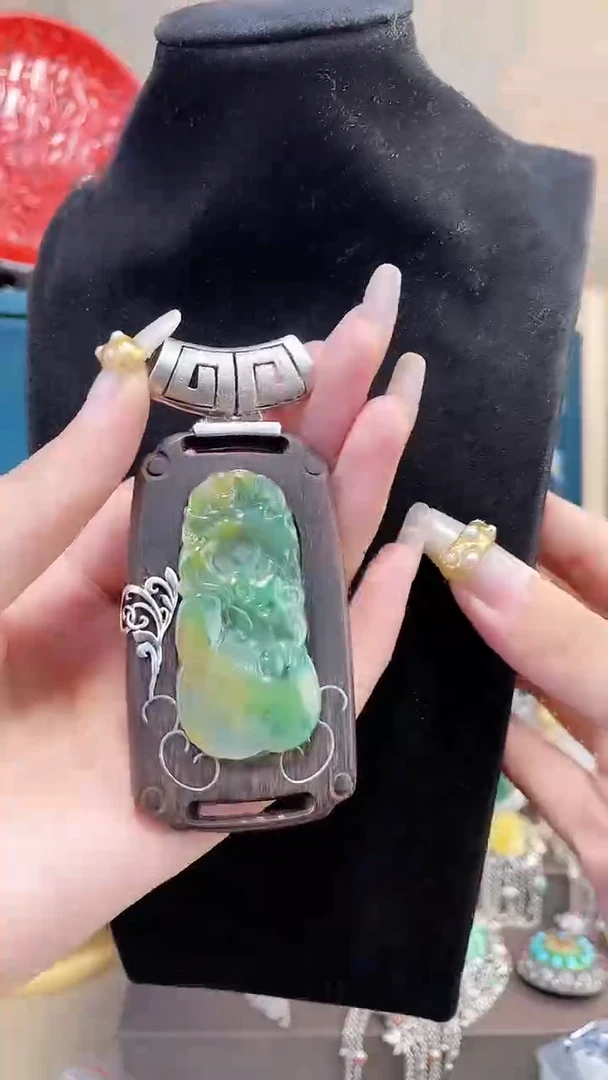 非遗手工花丝镶嵌吊坠