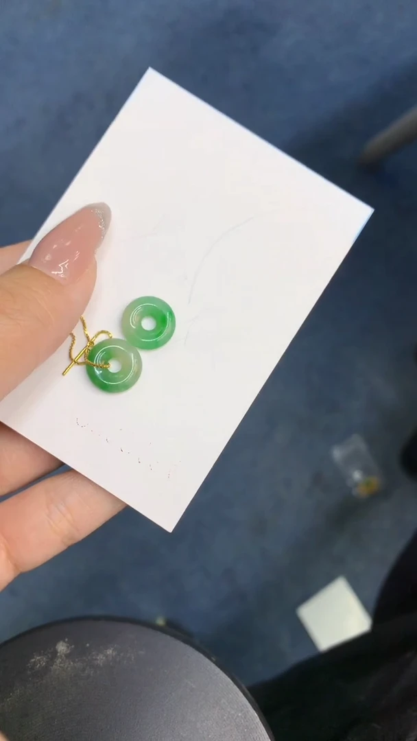 颈饰未镶嵌翡翠1