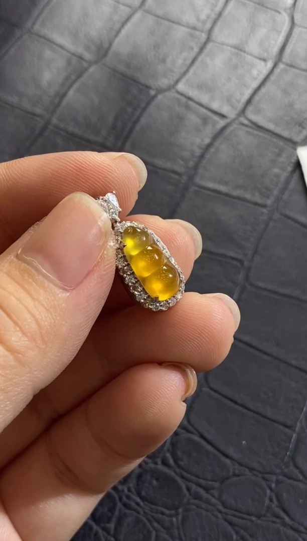 翡翠18K金镶嵌颈饰收到货48小时鉴赏期（超时不退不换）