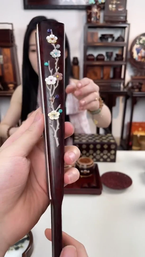 紫檀木类成套家具折扇
