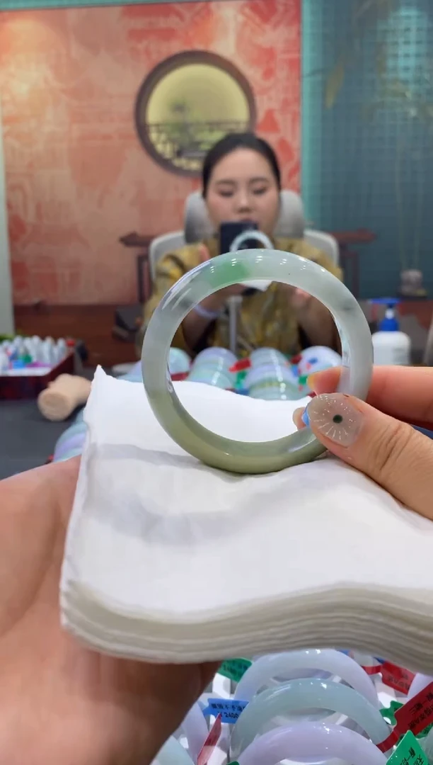 未镶嵌手镯翡翠多人00010258