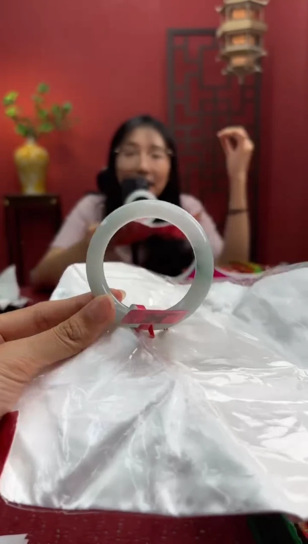 未镶嵌手镯（圆镯）翡翠翡翠手镯3