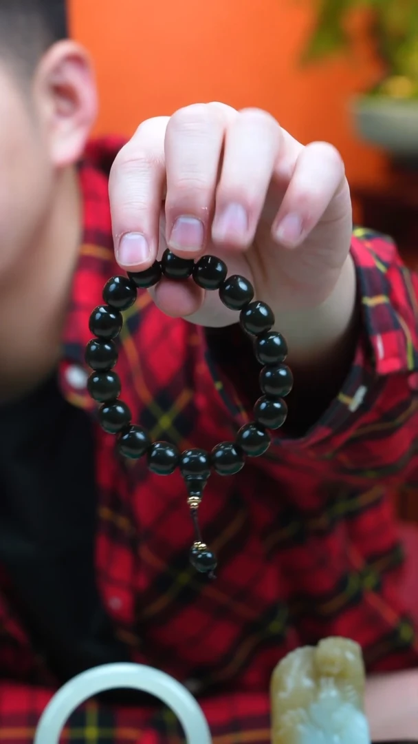 未镶嵌手串和田玉黑青老型珠手串