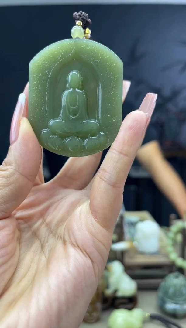 颈饰未镶嵌和田玉1