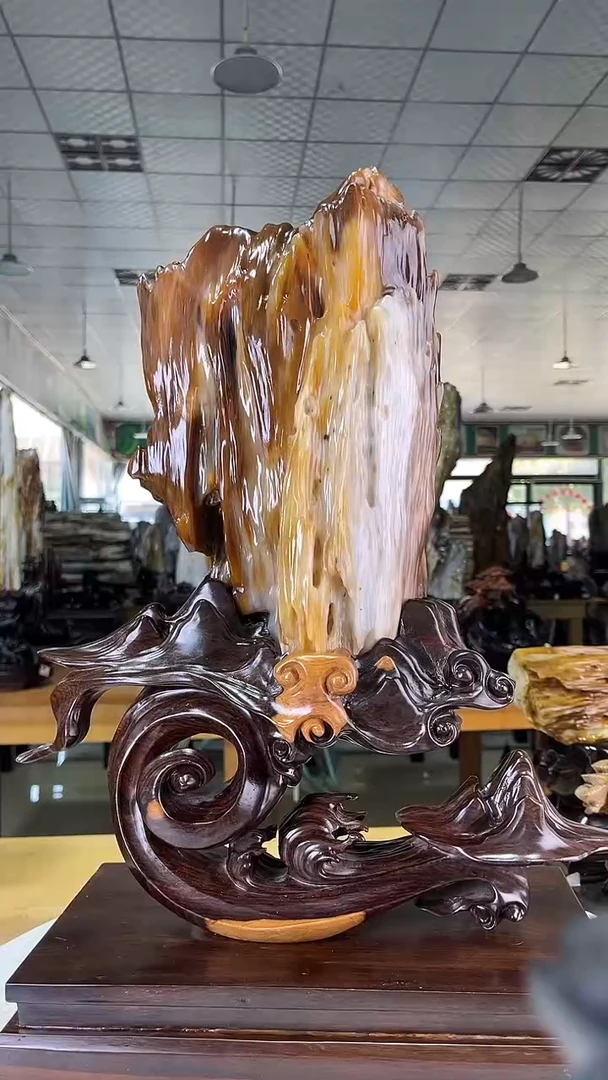 未镶嵌珠宝奇石硅化玉1680