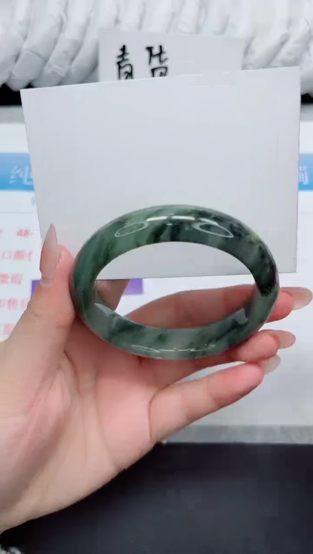 【闪购商品】石英质玉手镯未镶嵌84-58.7