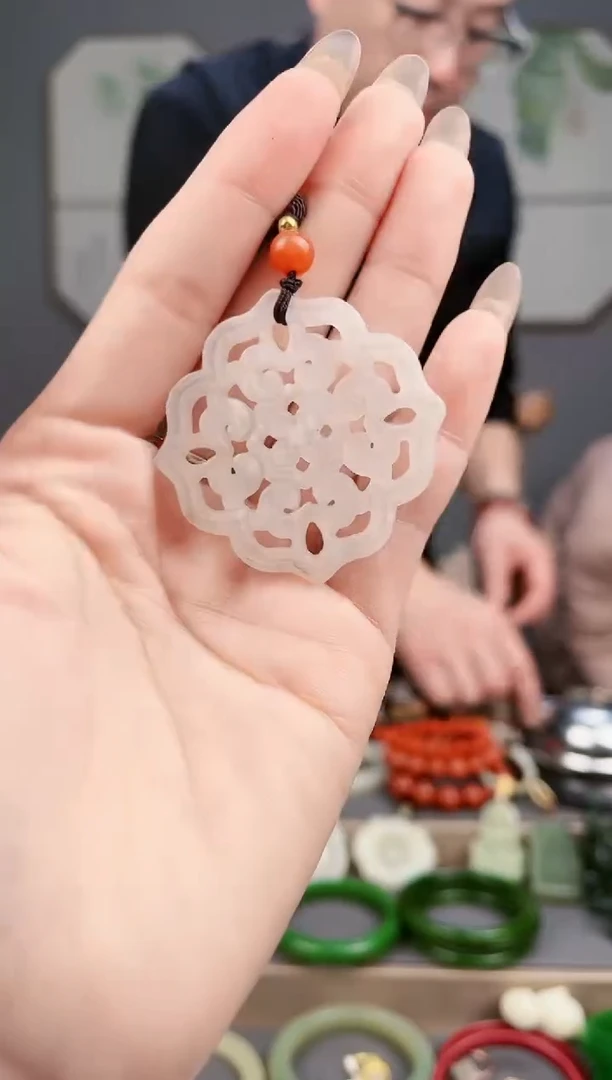 【闪购商品】和田玉颈饰未镶嵌AA多样性发货 拍一发一