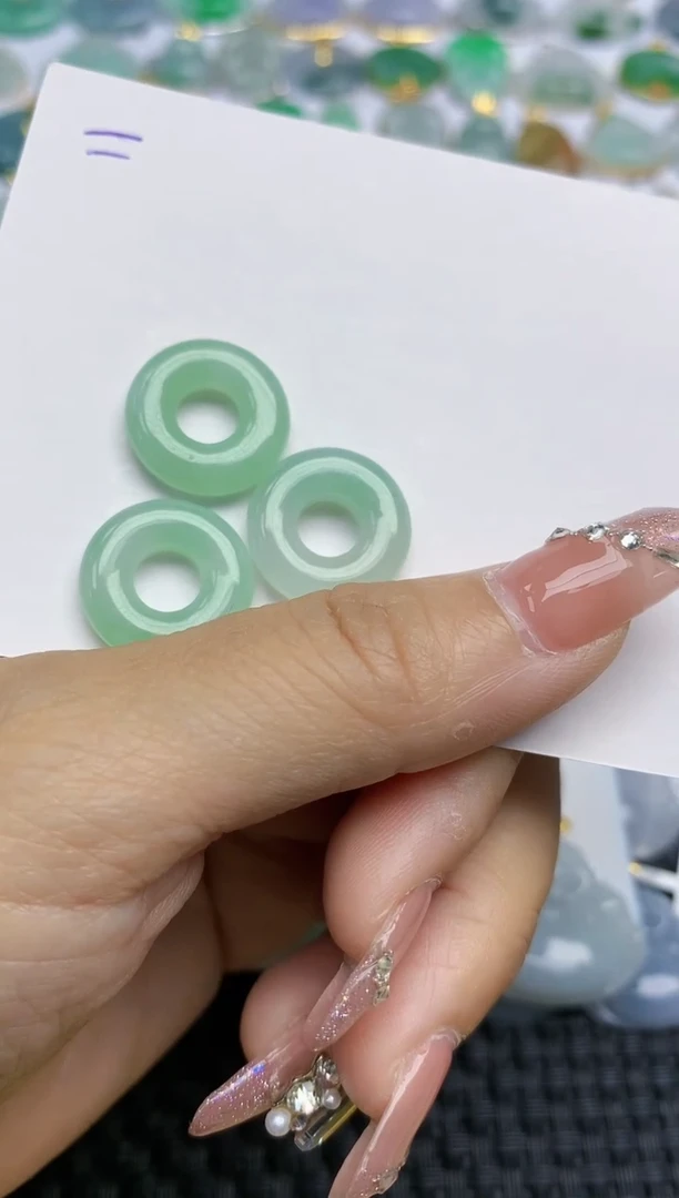 【闪购商品】翡翠颈饰未镶嵌天然翡翠多样性发其一