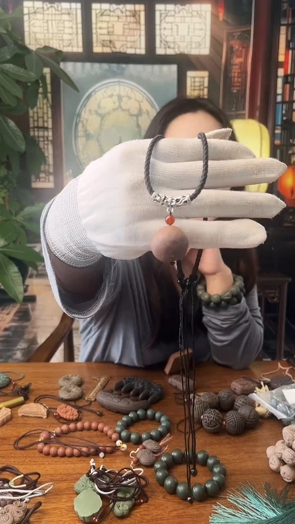 泥塑龙涎香方的单珠锁骨链