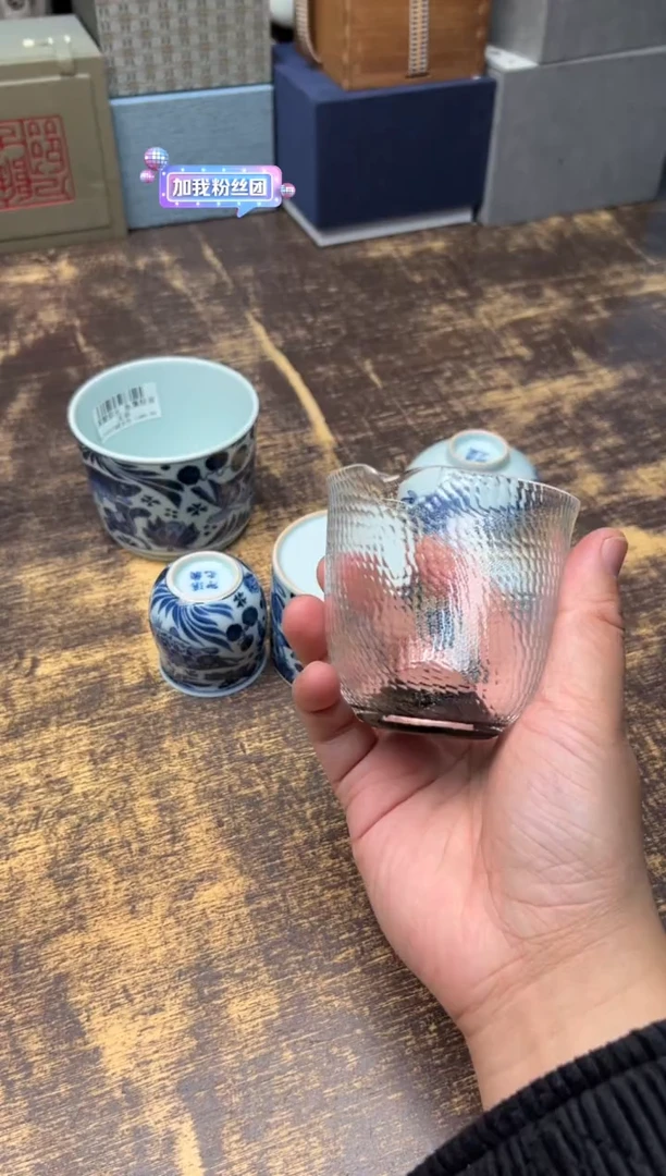 【闪购商品】/魏小玻水滴公杯（透明）掌心宇宙