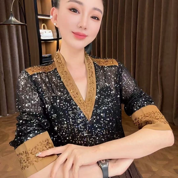 【宝姐家/上衣】秋冬新款V领气质亮片拼接设计百搭打底上衣