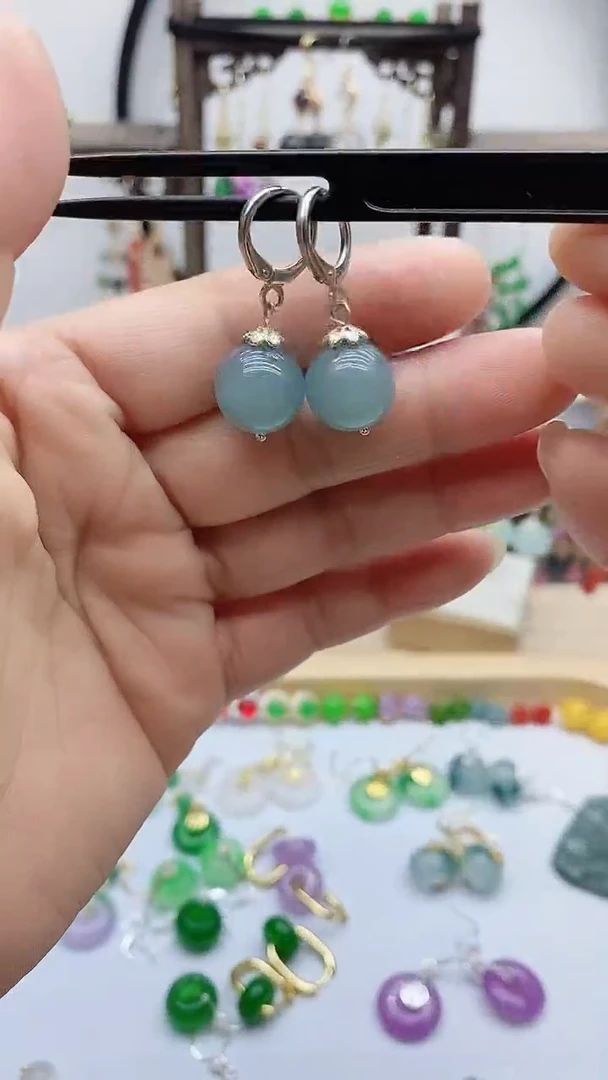 银S925镶嵌石英质玉（天山翠）耳饰173