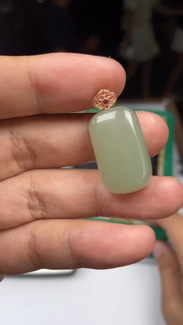 和田玉未镶嵌颈饰天然和田玉拍一发一