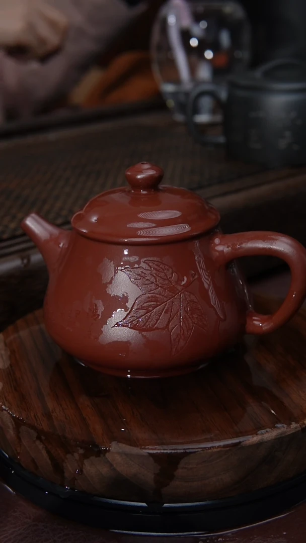 【闪购商品】紫砂茶壶枫叶石瓢龙血砂刻绘紫砂壶