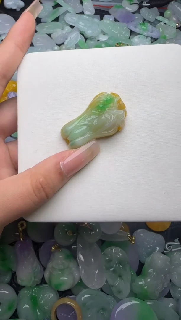翡翠未镶嵌颈饰天然缅甸翡翠吊坠