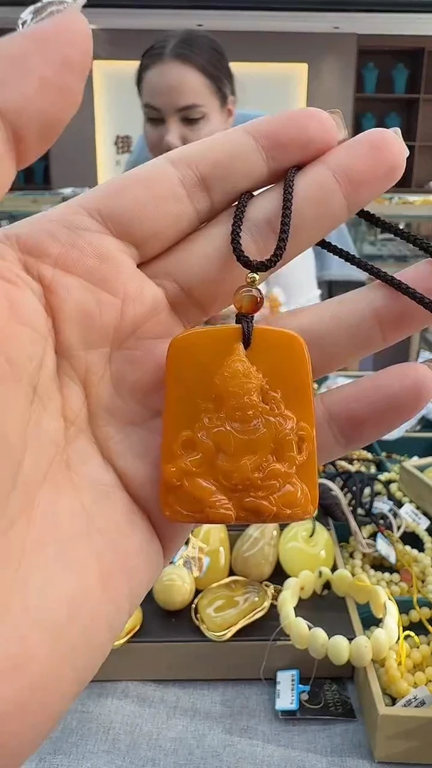 琥珀颈饰未镶嵌105秒拍号