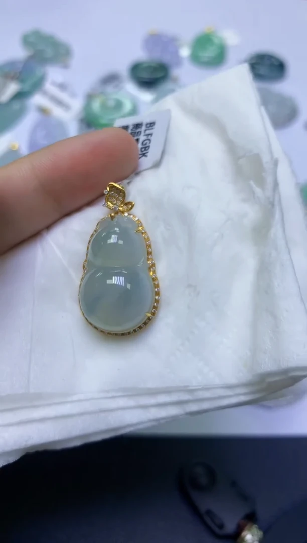 翡翠18K金镶嵌颈饰天然缅甸翡翠A货百元以上9元证书费自理