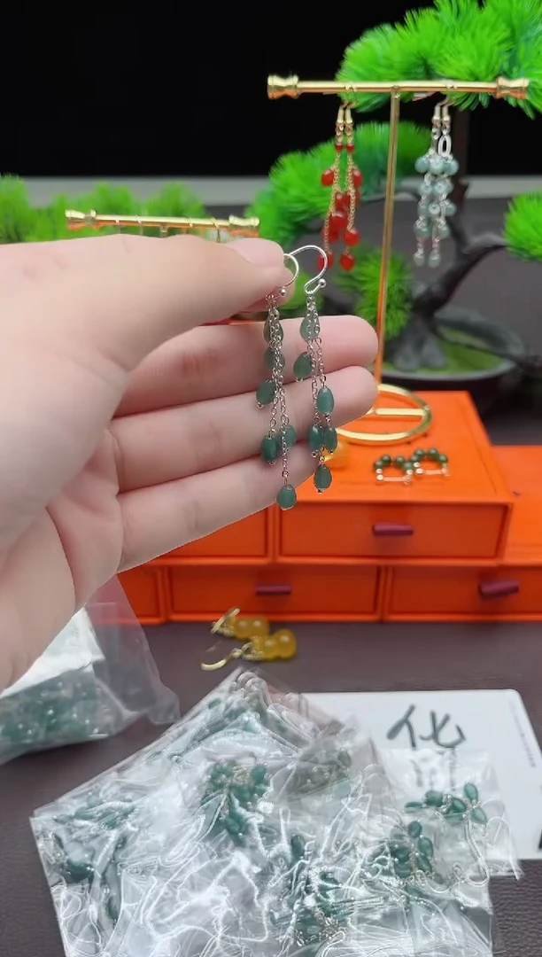 石英质玉（天山翠）银S925镶嵌耳饰z01