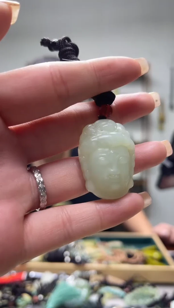 未镶嵌岫玉吊坠·