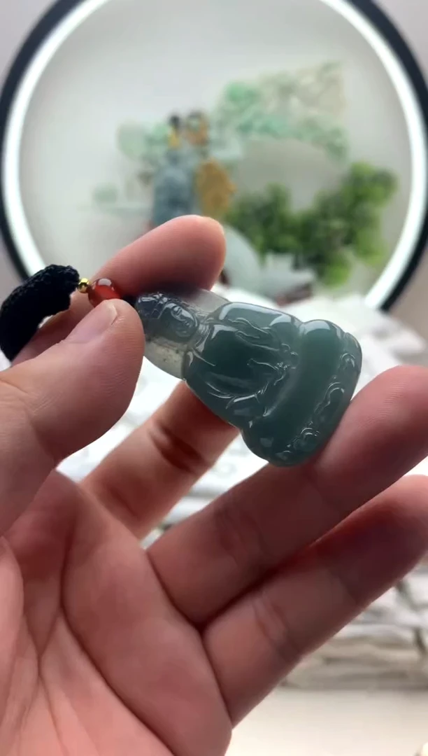 颈饰未镶嵌翡翠小素衣