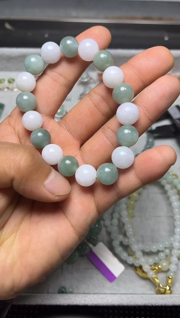 未镶嵌定制翡翠手串