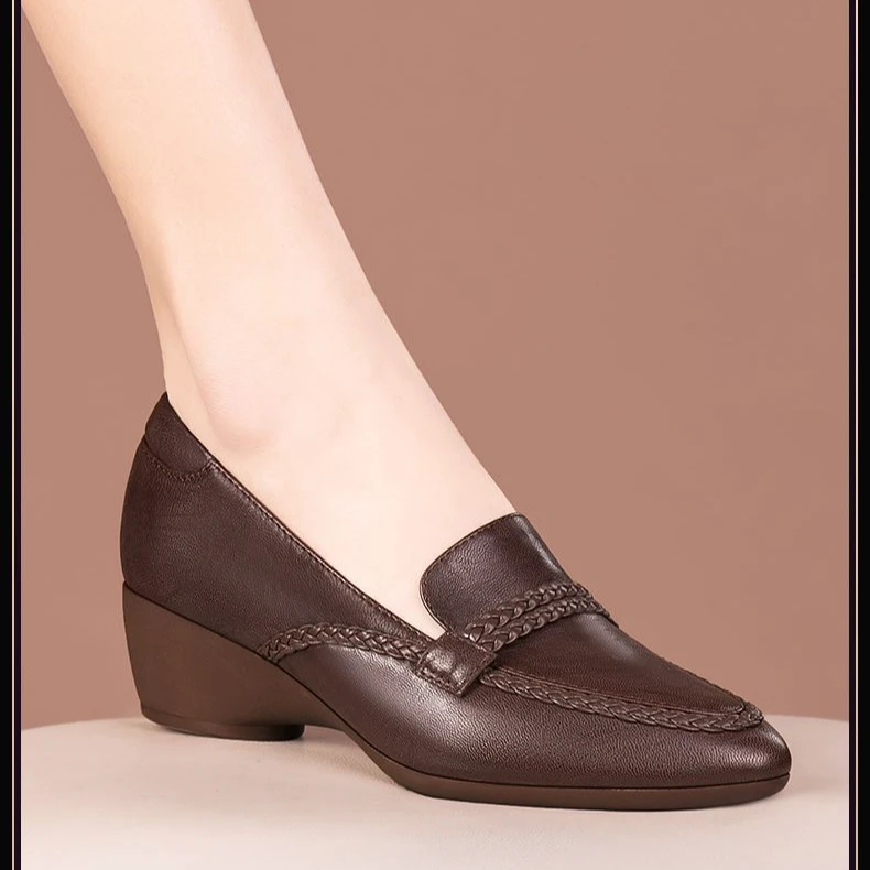 正品坡跟尖头单鞋女2025春秋季新款时尚百搭软底一脚蹬复古妈妈鞋