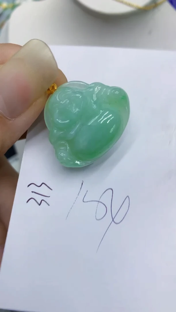 翡翠18K金镶嵌颈饰11111111111