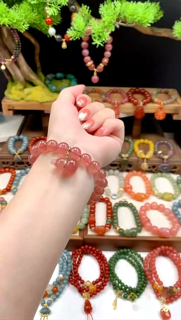 未镶嵌石英质玉手饰草莓晶葫芦