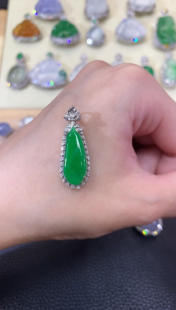 翡翠18K金镶嵌吊坠(不含链)夏日珠宝B23