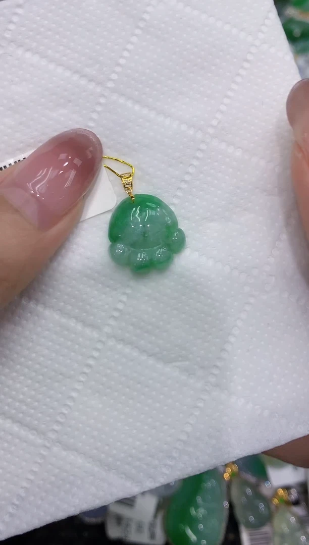 翡翠18K金镶嵌颈饰v111111111111
