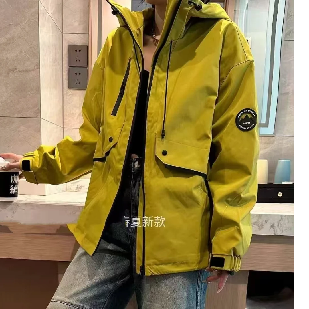 魅力一足27-022春季常规款拉链冲锋衣女款休闲中长正肩显瘦外套