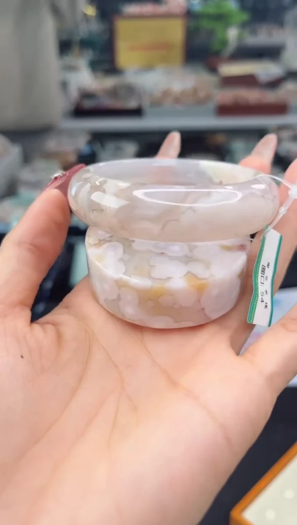 【闪购商品】石英质玉手镯未镶嵌54圈口（不退不换）1539020