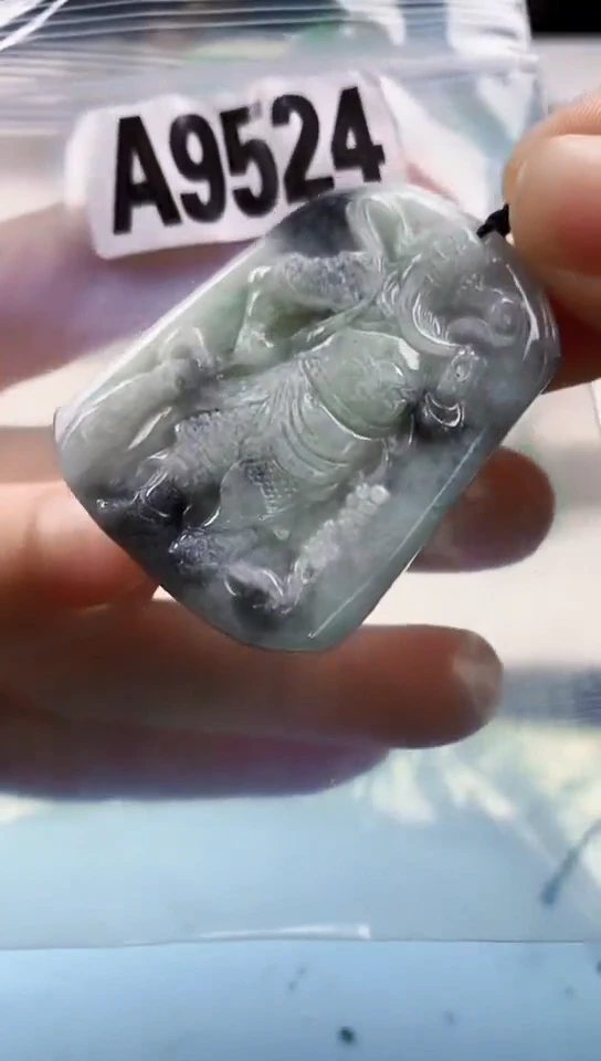 翡翠未镶嵌颈饰天然翡翠吊坠挂件