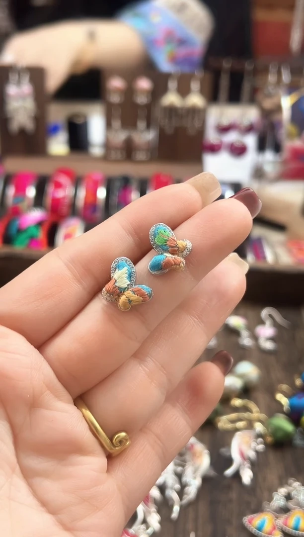 【闪购商品】织绣民族风老绣饰品031