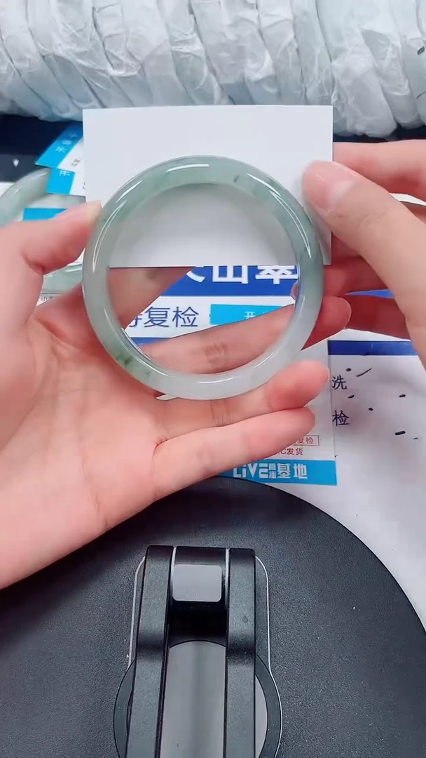 未镶嵌手镯石英质玉200-59/60