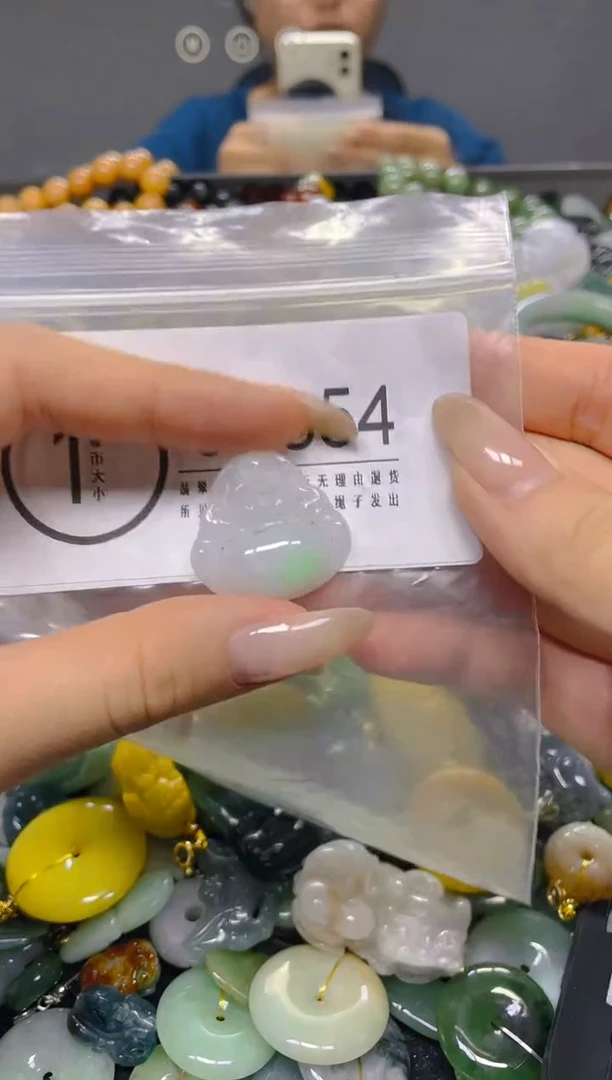 颈饰未镶嵌翡翠/ J /翡翠A货，一件也是批发价