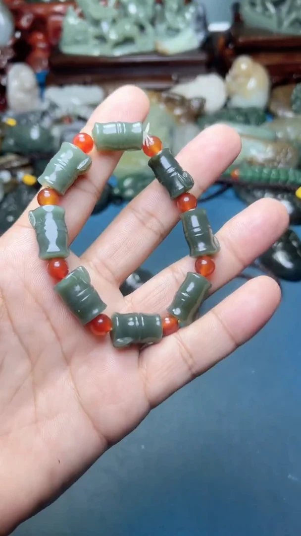 未镶嵌和田玉把件-