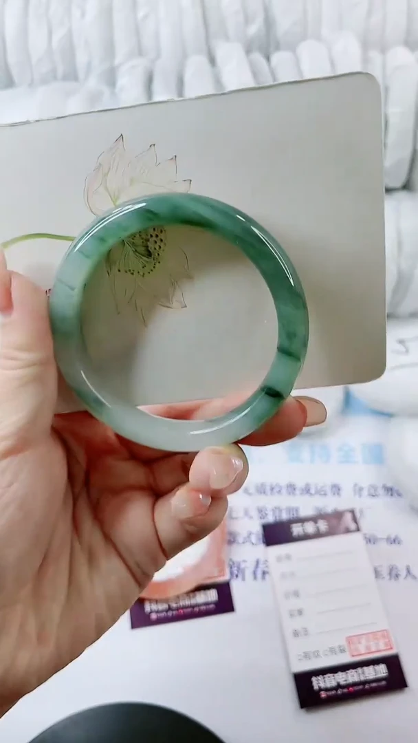 【闪购商品】石英质玉手镯未镶嵌0045281078-多样性发货