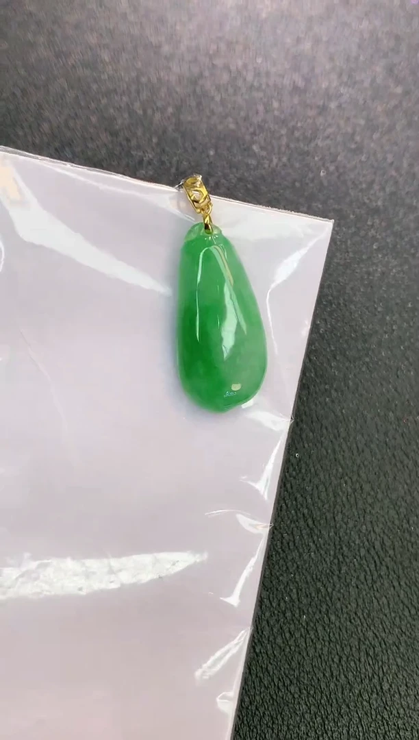 颈饰18K金镶嵌翡翠赠礼盒证书 珍珍