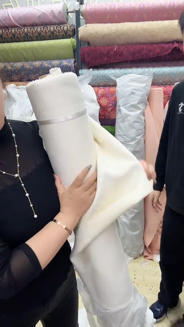 33号白色精品幼崽绒1.5米