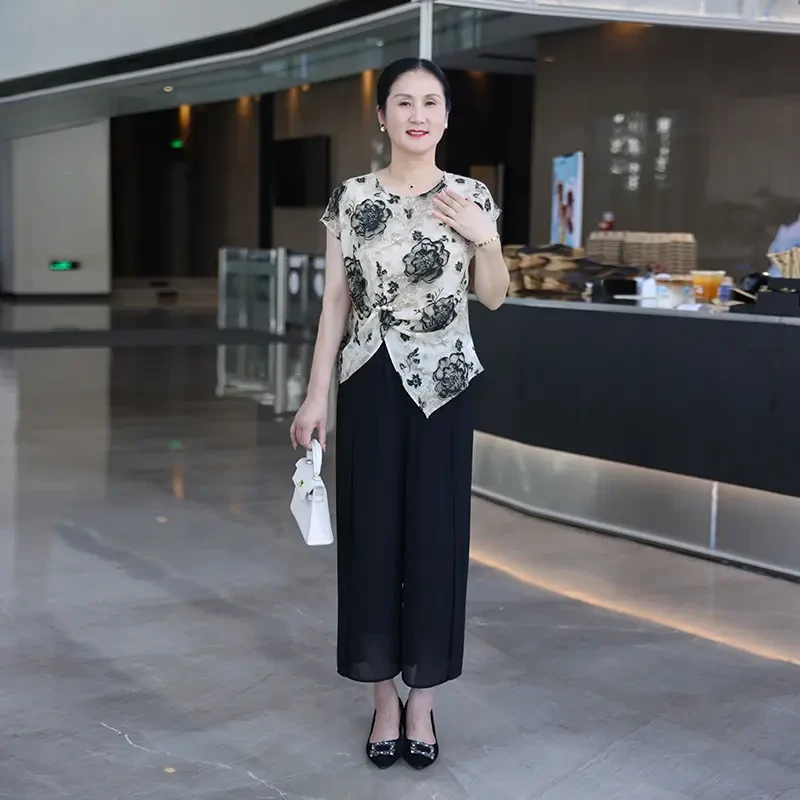 时尚中年妈妈夏装高级感上衣印花小衫宽松显瘦两件套