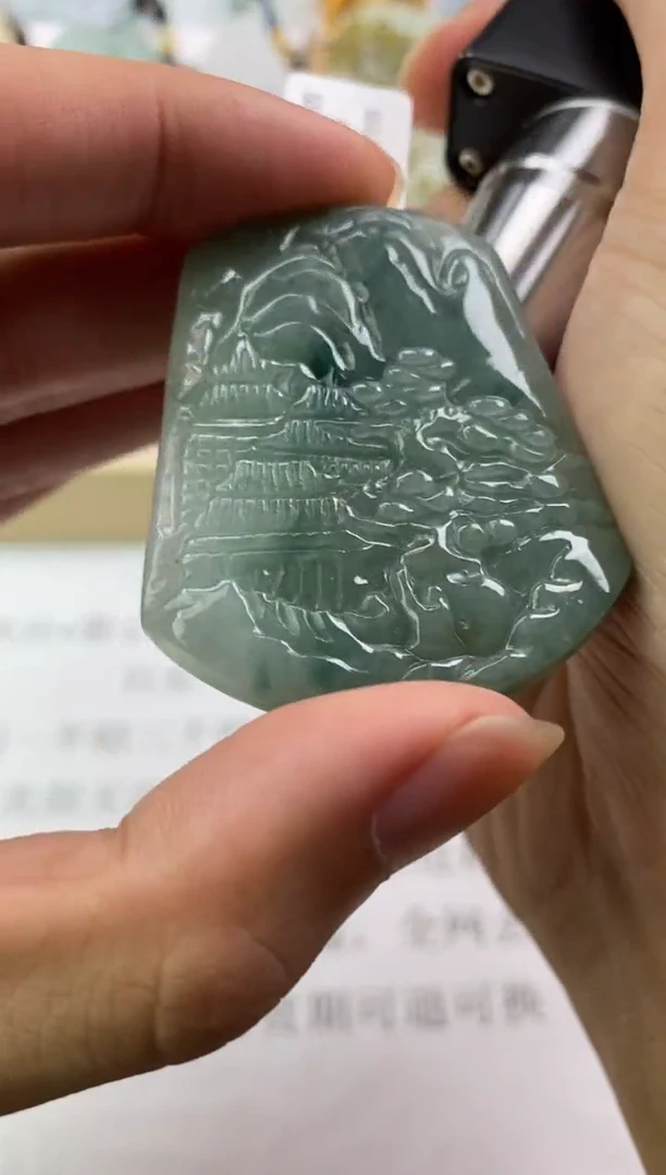 翡翠未镶嵌颈饰惊**地天然翡翠