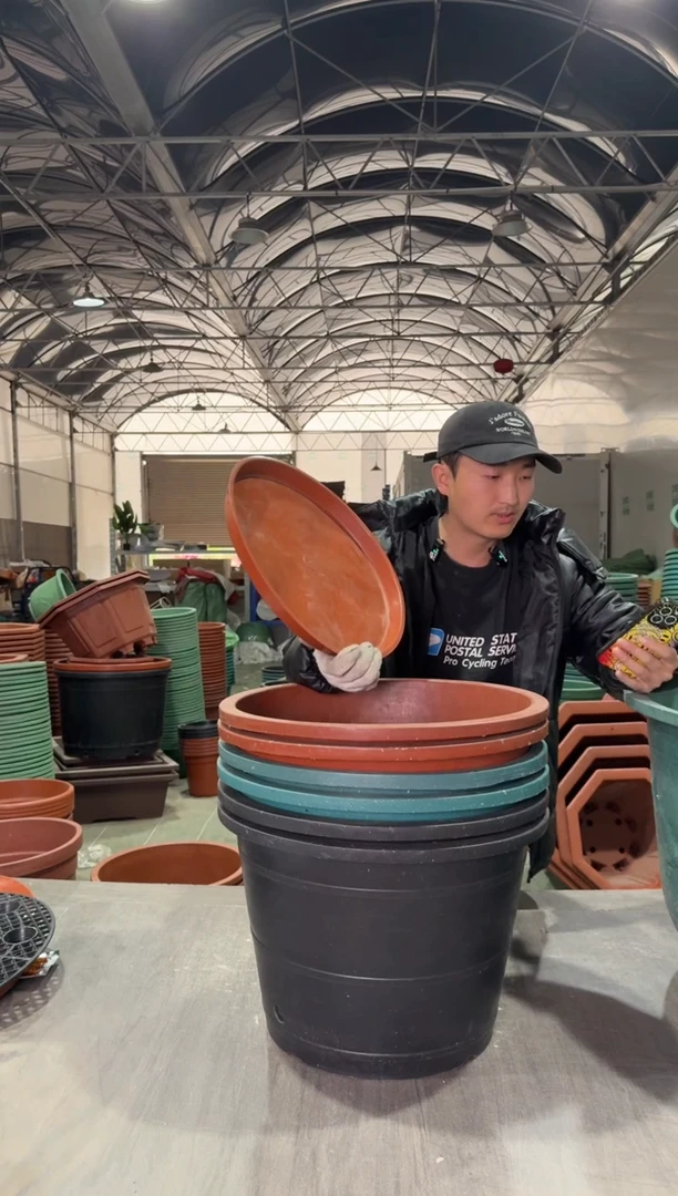 【闪购商品】复合46口径绿色桶盆2个，托盘2