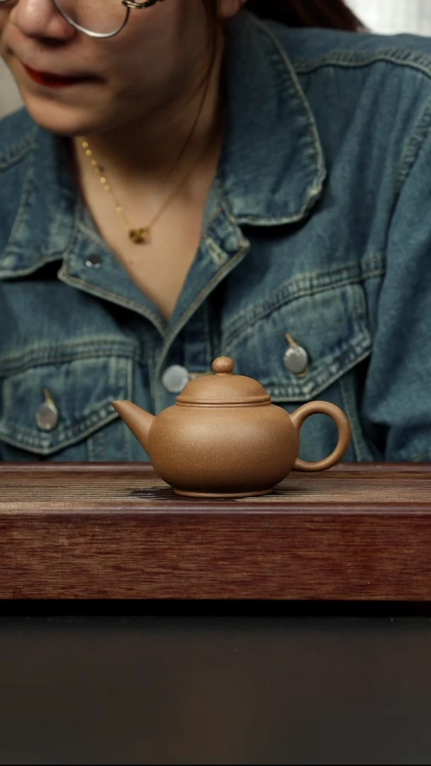 紫砂茶壶芝麻绿 水平