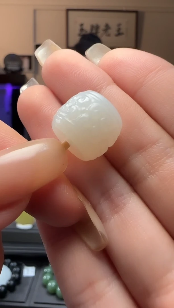 和田玉未镶嵌颈饰白玉回纹单珠