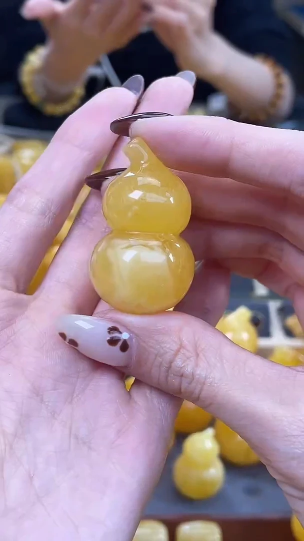 裸石琥珀未镶嵌j94
