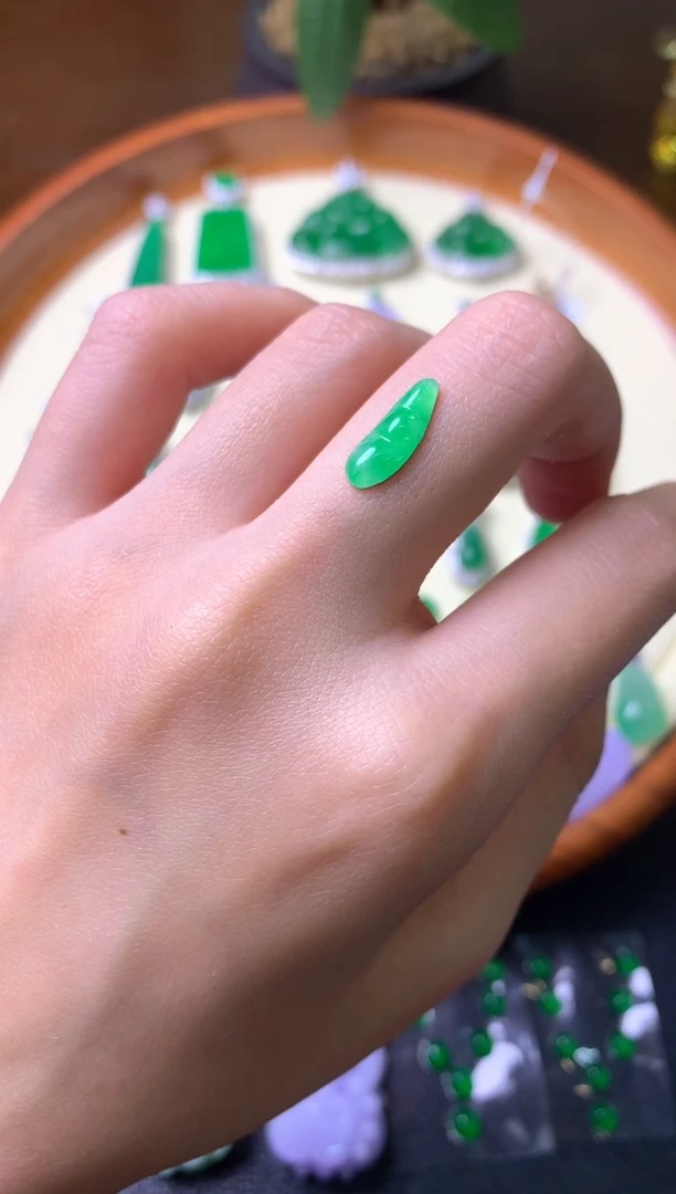 【闪购商品】定制翡翠未镶嵌裸石（镶嵌定制）