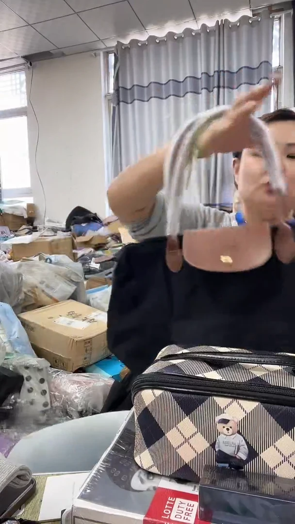 牦牛剖层皮革琪老板女包1号店超好看发图片款